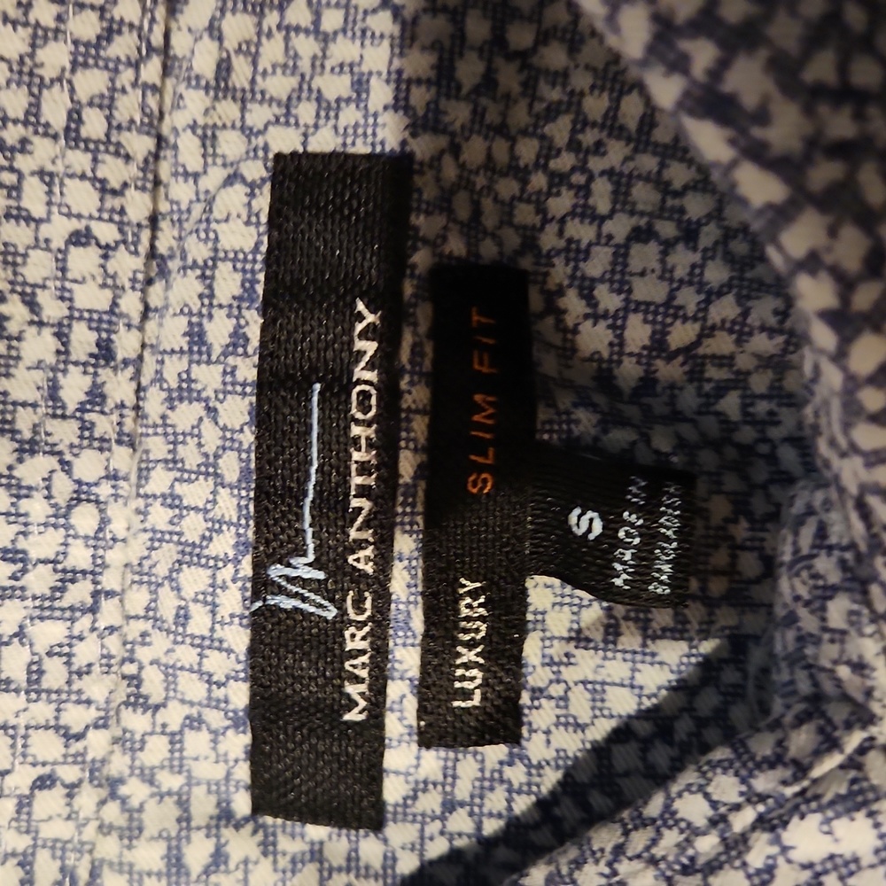 Marc Anthony button shirt - Picture 2 of 2